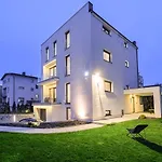 Butikowe Apartamenty, Zamkniety Parking, Ogrod, 2x Klimatyzacja, Ekspres Z Mlynkiem, Prywatne Wejscie *