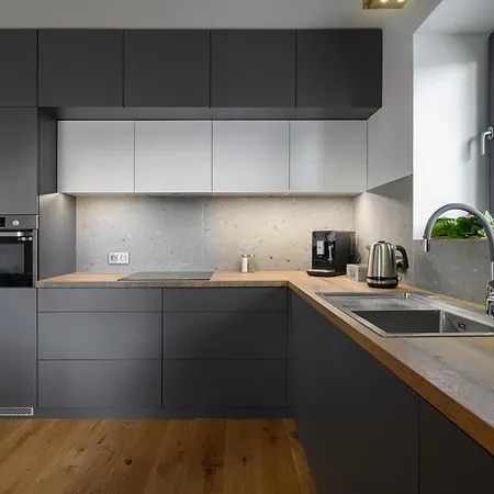 Апартаменты Butikowe Apartamenty, Zamkniety Parking, Ogrod, 2x Klimatyzacja, Ekspres Z Mlynkiem, Prywatne Wejscie Люблин