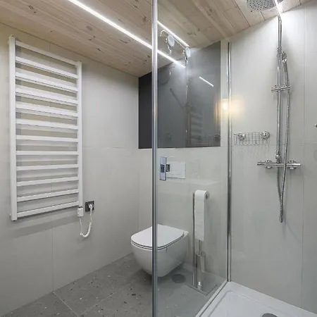 Z Klimatem, Ogrod, Parking 卢布林