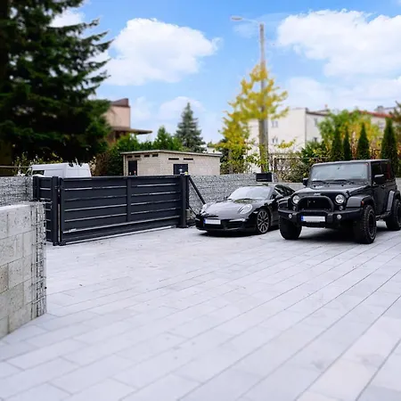 Butikowe Apartamenty, Zamkniety Parking, Ogrod, 2x Klimatyzacja, Ekspres Z Mlynkiem, Prywatne Wejscie * Люблин