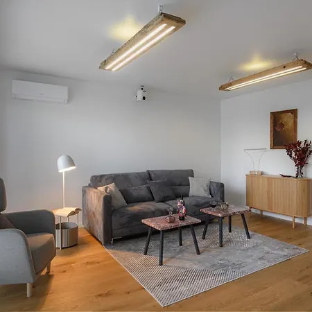 Butikowe Apartamenty, Zamkniety Parking, Ogrod, 2x Klimatyzacja, Ekspres Z Mlynkiem, Prywatne Wejscie Апартаменты *