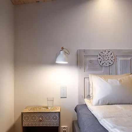 Butikowe Apartamenty, Zamkniety Parking, Ogrod, 2x Klimatyzacja, Ekspres Z Mlynkiem, Prywatne Wejscie Апартаменты