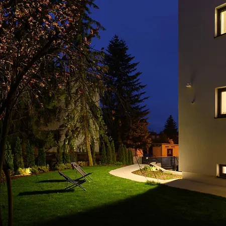 Z Klimatem, Ogrod, Parking Apartment *