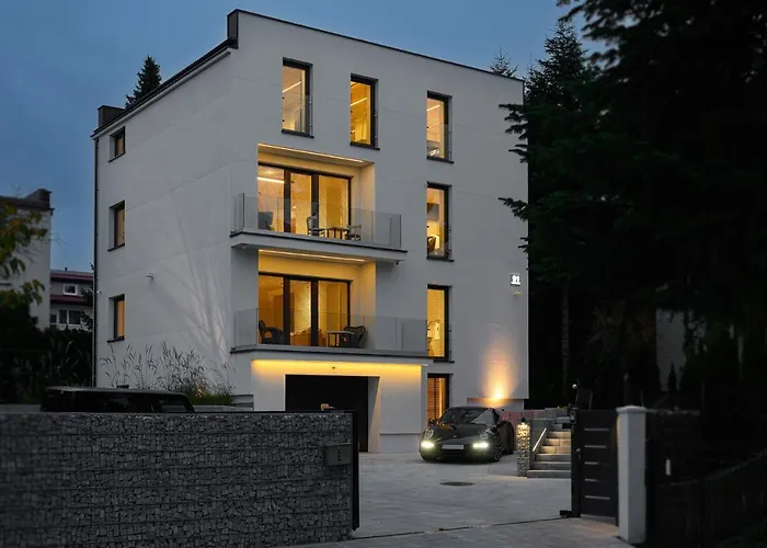 Z Klimatem, Ogrod, Parking *