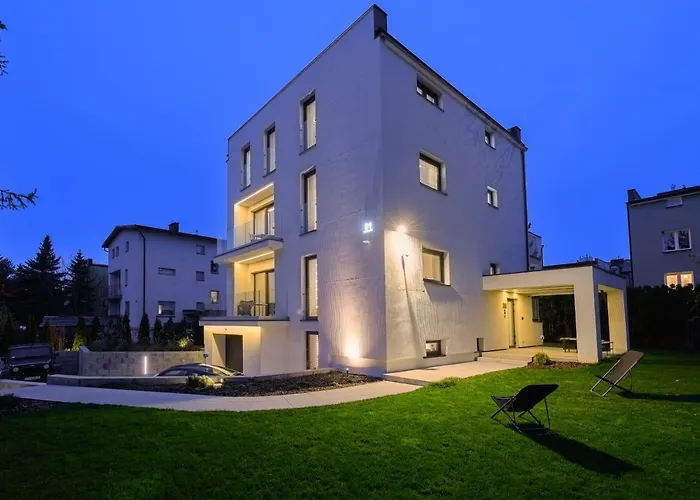 Z Klimatem, Ogrod, Parking *