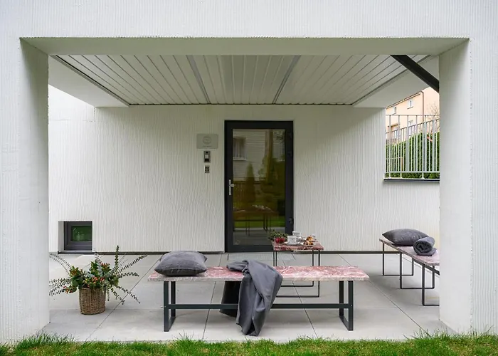 Z Klimatem, Ogrod, Parking *